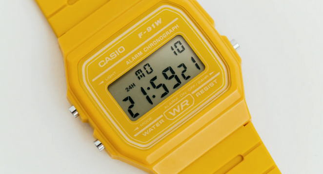 Two of the most 90s watches to ever 90s: The Casio Baby G and the Bubble  Watch. : r/90s